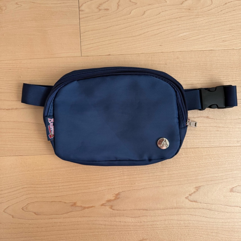 Navy Atlanta Braves Nylon Belt Bag